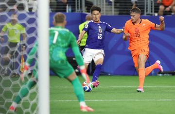 اليابان تنتفض لتفرض التعادل 2-2 على هولندا بكأس العالم