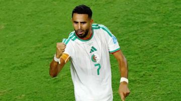 الأهلي السعودي يستقر على بديل محرز الأهلي السعودي يستقر على بديل محرز