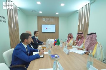 الوزير الخريف يجتمع مع رئيس الاستثمار المباشر الروسي