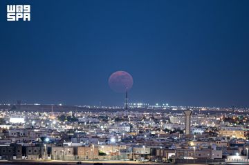 البدر الأخير من عام 1447هـ يزين سماء المملكة البدر الأخير من عام 1447هـ يزين سماء المملكة