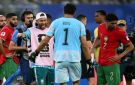 هذا ما فعله نيمار مع ياسين بونو بعد مباراة البرازيل والمغرب