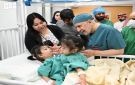 إنفاذا لتوجيهات خادم الحرمين الشريفين وسمو ولي العهد.. بدء عملية فصل التوأم الملتصق الفلبيني (أوليفيا وجيانا)