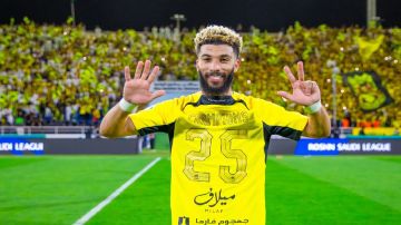 الاتحاد يمنح العبود إجازة لمرافقة والدته خلال فترة التعافي