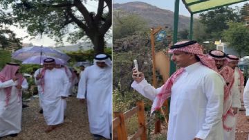 الخطيب يستمع بالأجواء الممطرة أبها.. فيديو الخطيب يستمع بالأجواء الممطرة أبها.. فيديو