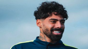 النصر يقترب من حسم صفقة البرتغالي سامو سيلفا النصر يقترب من حسم صفقة البرتغالي سامو سيلفا