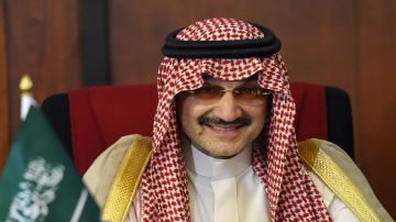 الأمير الوليد بن طلال يفصح عن امتلاك 5 من لوسيد موتورز الأمير الوليد بن طلال يفصح عن امتلاك 5 من لوسيد موتورز