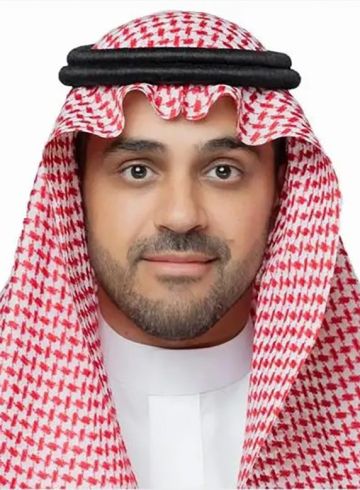 الدحيم: الثقة الكريمة حافز لبذل المزيد من الجهد الدحيم: الثقة الكريمة حافز لبذل المزيد من الجهد