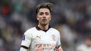 جاك غريليش على طاولة الهلال في الصيف جاك غريليش على طاولة الهلال في الصيف