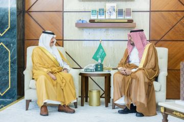 أمير الشرقية يطلع على منجزات جمعية العناية بالقرآن الكريم أمير الشرقية يطلع على منجزات جمعية العناية بالقرآن الكريم