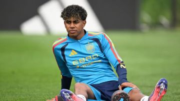 غياب يامال عن تدريبات إسبانيا يشعل القلق قبل مواجهة الأرجنتين.. فيديو غياب يامال عن تدريبات إسبانيا يشعل القلق قبل مواجهة الأرجنتين.. فيديو