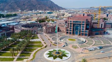 جامعة طيبة تكشف حقيقة إلغاء قبول عدد من الطلاب