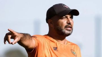معين الشعباني مدربا لتونس معين الشعباني مدربا لتونس