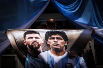 مارادونا... لم يكن مجرد لاعب ويغرد حيا في غيابه
