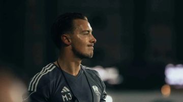 بعد مغادرة الأهلي السعودي.. أول تعليق من يايسله بعد مغادرة الأهلي السعودي.. أول تعليق من يايسله