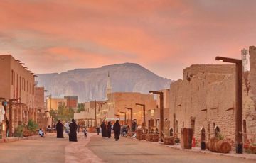 العلا تحول المباني التاريخية إلى فضاءات للحياة والثقافة العلا تحول المباني التاريخية إلى فضاءات للحياة والثقافة