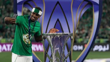 ريكاردو ماتياس يلتحق بمعسكر الأهلي في النمسا ريكاردو ماتياس يلتحق بمعسكر الأهلي في النمسا
