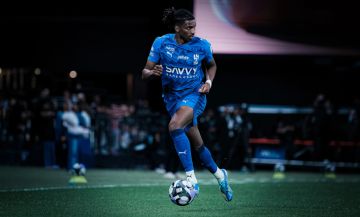 الهلال يعلن إعارة عبدالكريم دارسي لنادي أبها لمدة موسم
