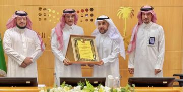 مدير تعليم الطائف يشيد بعطاء المتقاعدين مدير تعليم الطائف يشيد بعطاء المتقاعدين