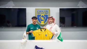التعاون يجدد عقد أديب الحسن