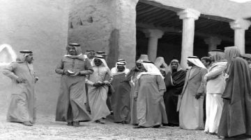 صور تاريخية للملك سلمان بن عبدالعزيز في حي الطريف صور تاريخية للملك سلمان بن عبدالعزيز في حي الطريف