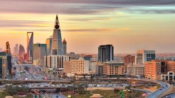 قوة دفاع البحرين تعلن التصدي لعدة اعتداءات جوية إيرانية قوة دفاع البحرين تعلن التصدي لعدة اعتداءات جوية إيرانية