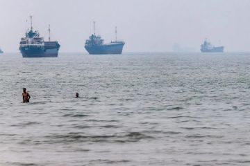 طهران: سنمنح بكين امتيازات خاصة في رسوم عبور مضيق هرمز طهران: سنمنح بكين امتيازات خاصة في رسوم عبور مضيق هرمز