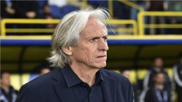 الأمير نواف بن محمد: جيسوس ترك الهلال في المرة الأولى لخلاف مع الأمير محمد بن فيصل.. فيديو الأمير نواف بن محمد: جيسوس ترك الهلال في المرة الأولى لخلاف مع الأمير محمد بن فيصل.. فيديو
