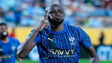 الهلال يتجه لترحيل كوليبالي إلى القائمة الآسيوية الهلال يتجه لترحيل كوليبالي إلى القائمة الآسيوية