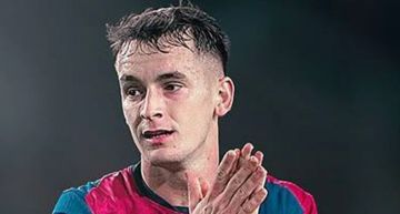 الهلال يكثف جهوده لخطف لاعب برشلونة