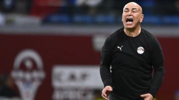 الاتحاد المصري يجدد عقد حسام حسن الاتحاد المصري يجدد عقد حسام حسن