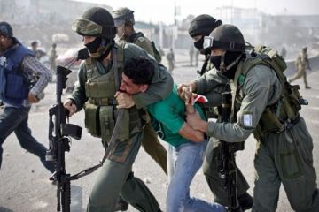 الاحتلال الإسرائيلي يعتقل ما لا يقل عن 33 فلسطينيا