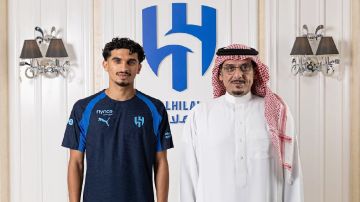 الهلال يعلن التعاقد مع عبدالله العنزي الهلال يعلن التعاقد مع عبدالله العنزي