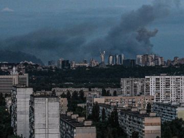 أوكرانيا تعلن تعرض العاصمة كييف لهجوم صاروخي روسي أوكرانيا تعلن تعرض العاصمة كييف لهجوم صاروخي روسي