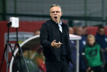 المغرب تجدد الثقة في محمد وهبي بعد نتائج المونديال المغرب تجدد الثقة في محمد وهبي بعد نتائج المونديال