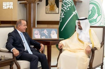 الأمير سعود بن مشعل يستقبل القنصل العام لجمهورية العراق الأمير سعود بن مشعل يستقبل القنصل العام لجمهورية العراق