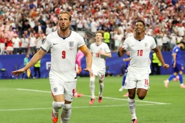 الهلال يفتح باب المفاوضات مع هاري كين