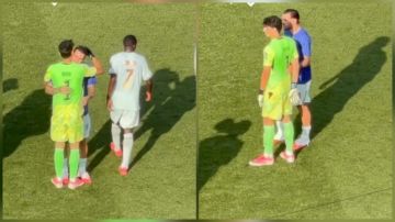 ثيو هيرنانديز يواسي بونو بعد وداع المونديال.. فيديو ثيو هيرنانديز يواسي بونو بعد وداع المونديال.. فيديو