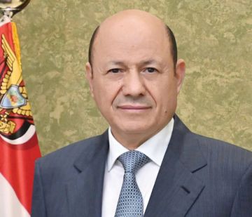 العليمي يوجه برفع الجاهزية لحماية السيادة العليمي يوجه برفع الجاهزية لحماية السيادة