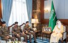 محافظ الأحساء يطلع من مدير مرور المنطقة الشرقية على خطة السلامة المرورية