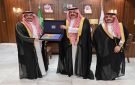 أمير حائل يطلع على إنجازات فرع هدف 