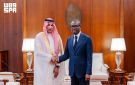 السفير البلوي يقدم أوراق اعتماده سفيرا غير مقيم لرئيس جمهورية بنين