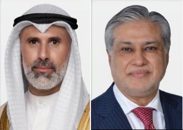 وزير الخارجية الكويتي يبحث هاتفيا مع نائب رئيس الوزراء الباكستاني التطورات الإقليمية وزير الخارجية الكويتي يبحث هاتفيا مع نائب رئيس الوزراء الباكستاني التطورات الإقليمية