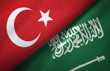 السعودية وتركيا تبحثان سبل خفض التصعيد بما يضمن أمن الممرات المائية السعودية وتركيا تبحثان سبل خفض التصعيد بما يضمن أمن الممرات المائية