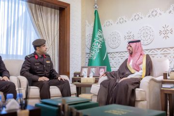 نائب أمير الشرقية يستقبل قائد القوة الخاصة للأمن البيئي بالمنطقة نائب أمير الشرقية يستقبل قائد القوة الخاصة للأمن البيئي بالمنطقة
