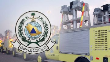 إخماد حريقا في مقدمة شاحنة بجدة إخماد حريقا في مقدمة شاحنة بجدة