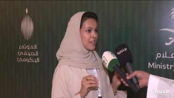 طالبة موهبة : حضوري المؤتمر الصحفي الحكومي تجربة استثنائية .. فيديو طالبة موهبة : حضوري المؤتمر الصحفي الحكومي تجربة استثنائية .. فيديو