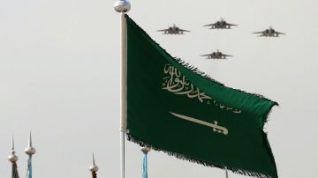 مسؤول سعودي لـCNN: المملكة تتأهب لهجوم تخطط له ميليشيات عراقية بالتعاون مع الحوثيين مسؤول سعودي لـCNN: المملكة تتأهب لهجوم تخطط له ميليشيات عراقية بالتعاون مع الحوثيين