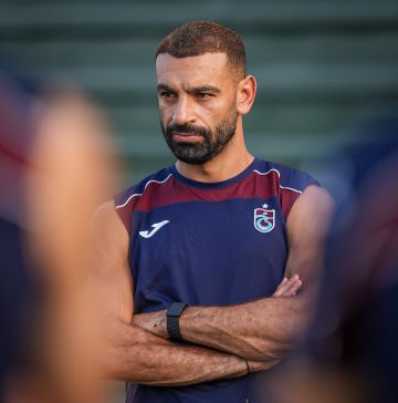 محمد صلاح في مقاعد البدلاء بأول مباراة رسمية مع طرابزون