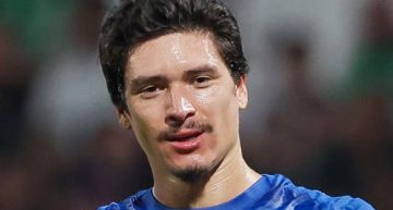 يبحث عن جناح جديد.. الهلال ينتظر عروضا لأجانبه الثلاثة