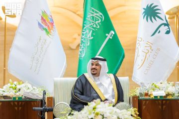 نائب أمير الرياض يرعى تكريم الفائزين في مهرجان الملك عبدالعزيز للإبل نائب أمير الرياض يرعى تكريم الفائزين في مهرجان الملك عبدالعزيز للإبل